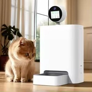 PETMIREO View V03 pet feeder with rotating camera head and display screen PETMIREO View V03 pet feeder with rotating camera head and display screen